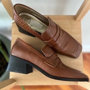 Suzanne Rae Gator Brown Loafer Size 6 / 36